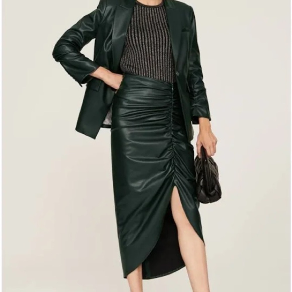 Veronica Beard Faux leather black midi skirt size 2